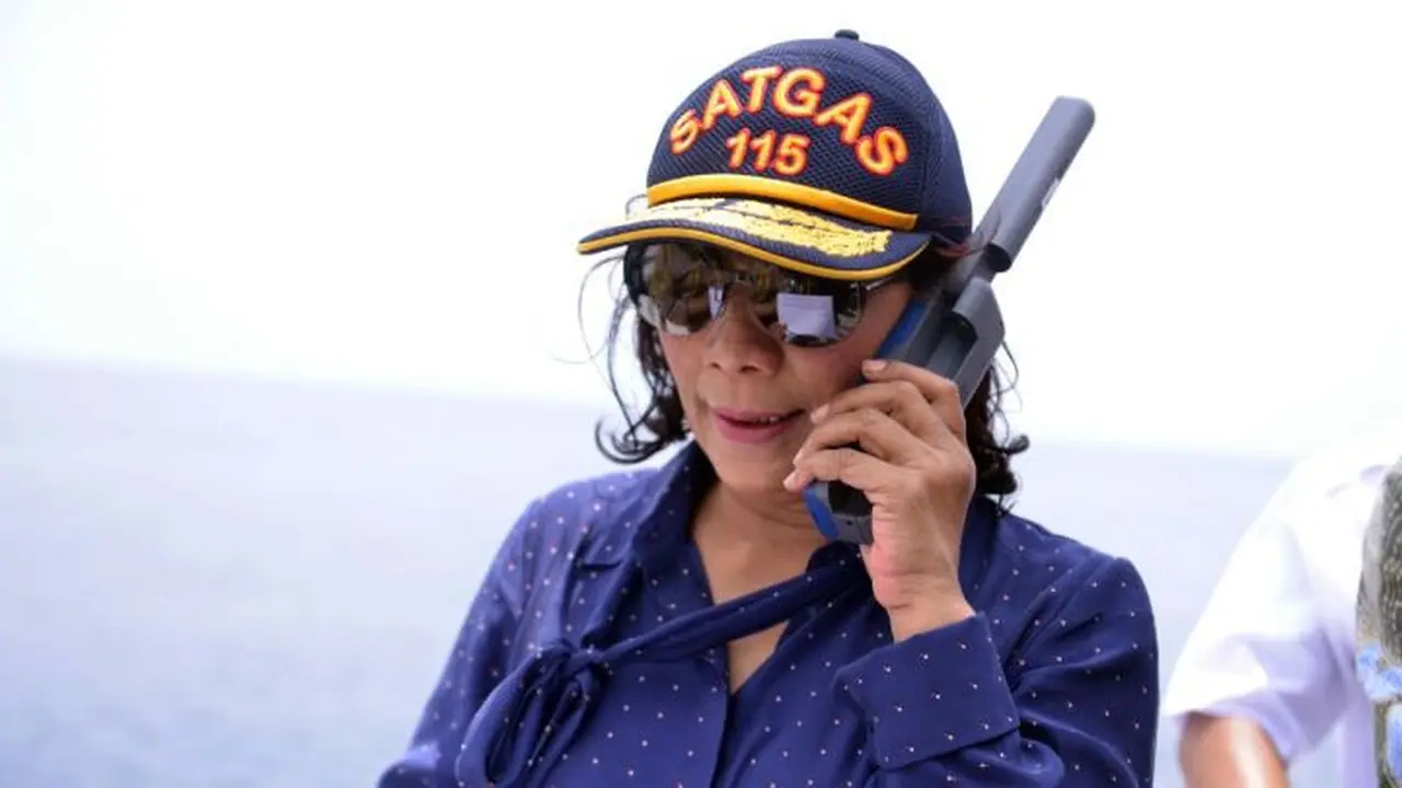 Kementerian Kelautan dan Perikanan bersama Satgas 115 kembali melakukan pemusnahan barang bukti tindak pidana perikanan dengan menenggelamkan kapal perikanan pelaku illegal fishing di Natuna. (Dok: KKP)