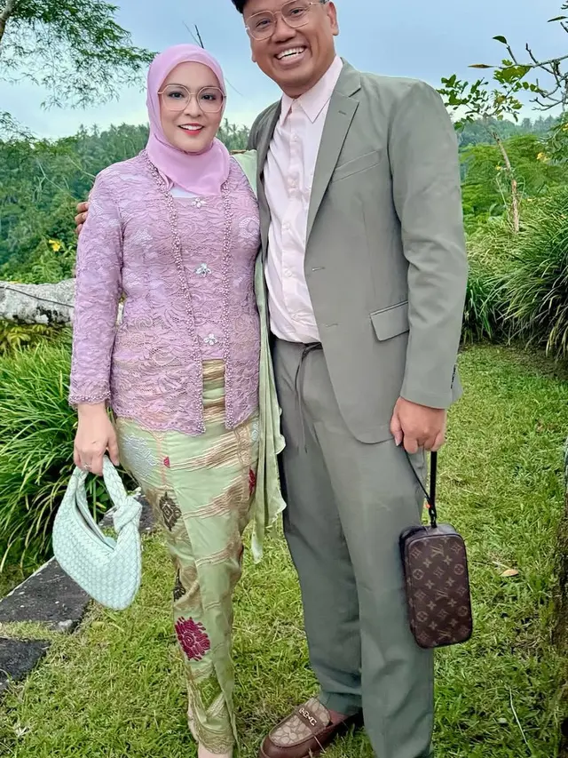 Uya Kuya dan Astri di pernikahan Luna Maya