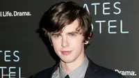Aktor Freddie Highmore Antusias Perankan Spider-Man