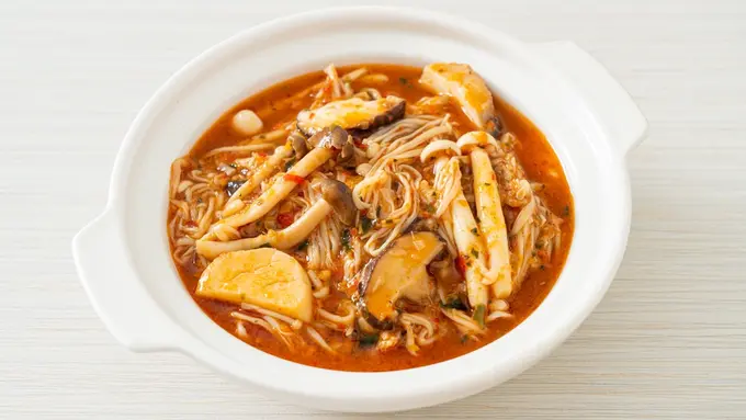 enoki pedas korea