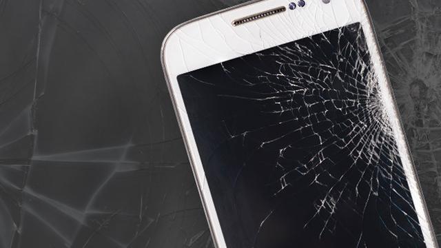 Layar smartphone rusak