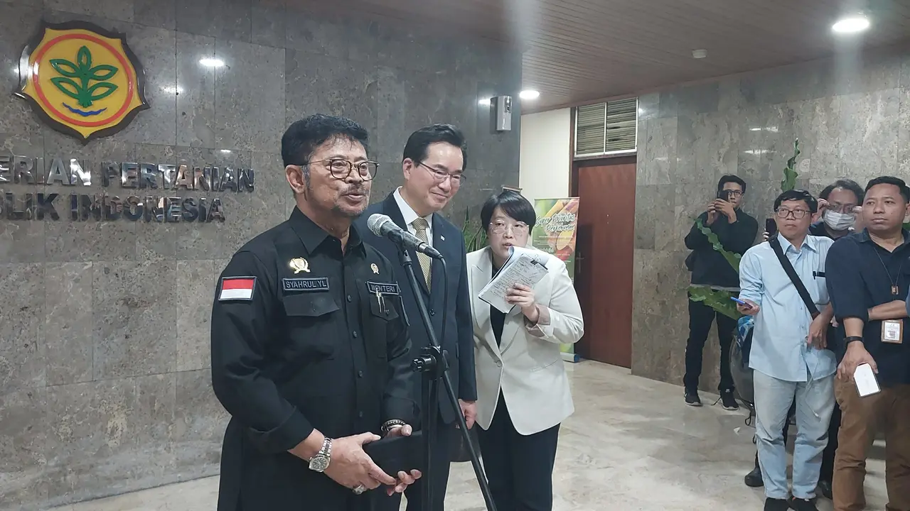 Menteri Pertanian Syahrul Yasin Limpo menggandeng Korea Selatan dalam menjajaki sejumlah kerja sama di bidang pertanian. Termasuk niatan investasi Korea Selatan ke sektor tersebut di Indonesia