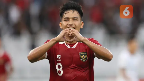 <p>Witan Sulaeman. Sayap kanan milik AS Trencin berusia 21 tahun ini menjadi pemain tertajam Timnas Indonesia di bawah asuhan pelatih Shin Tae-yong. Hingga kini ia telah mencetak 7 gol dan 7 assist sejak melakukan debut pada 29 Mei 2021. Gol pertamanya dicetak saat menang 3-0 atas Chinese Taipei pada leg kedua babak playoff kualifikasi Piala Asia 2023 (11/10/2021). Sementara gol terakhirnya baru saja terjadi saat menang 2-1 atas Kamboja pada laga perdana fase grup Piala AFF 2022 (23/12/2022). (Bola.com/Bagaskara Lazuardi)</p>