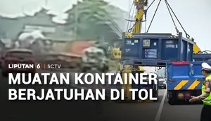 Muatan Kontainer Berjatuhan di Tol