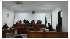  Masih ingat dengan Meirika Franola alias Ola? Gembong narkoba yang sempat lolos dari eksekusi mati karena grasi pemberian Presiden SBY,  kini Ola kembali dibayang-bayangi hukuman mati. putusan kasasi Mahkamah Agung (MA). MA mengabulkan kasasi dengan nomo