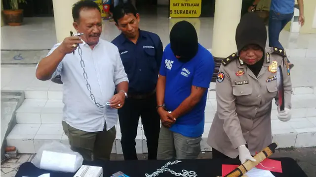 Gaya Tengil Penagih Utang Surabaya