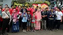 Sejumlah anggota keluarga korban bom Kampung Melayu dan simpatisan masyarakat menyelenggarakan aksi simpatik di lokasi kejadian bom, Jakarta, Minggu (28/5). (Liputan6.com/Johan Tallo)