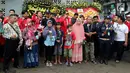 Sejumlah anggota keluarga korban bom Kampung Melayu dan simpatisan masyarakat menyelenggarakan aksi simpatik di lokasi kejadian bom, Jakarta, Minggu (28/5). (Liputan6.com/Johan Tallo)