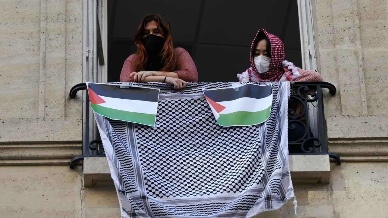 Mahasiswa Pro-Palestina Duduki Gedung Kampus Sciences Po Paris