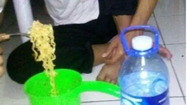 6 Tempat Makan Ala Anak Kos Ini Bikin Senyum Miris