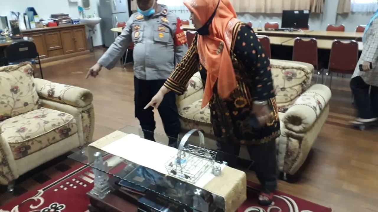 Oknum Lurah di Tangsel Dilaporkan ke Polisi oleh Kepala Sekolah SMAN 3 Tangsel