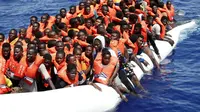 Terombang-ambing di Laut Libya, 6.500 Imigran Berhasil Dievakuasi