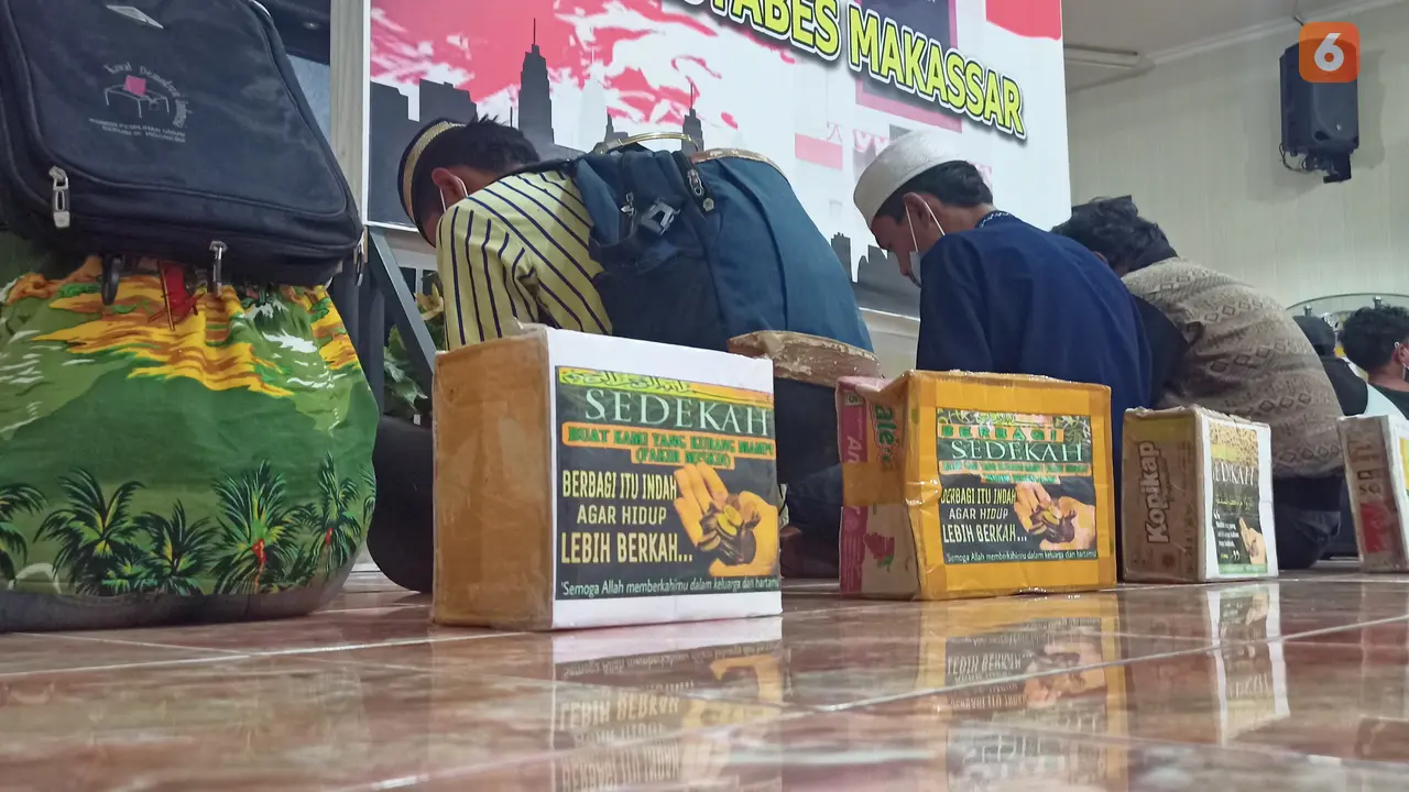 Modus minta sedekah demi penuhi kebutuhan sehari-hari (Liputan6.com/Fauzan)
