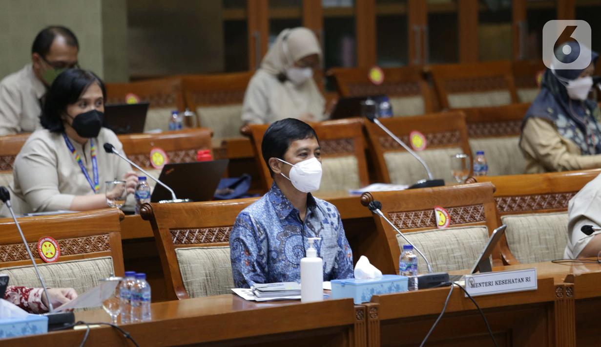 Wakil Menteri Kesehatan Dante Saksono Harbuwono mengikuti rapat kerja dengan Komisi IX DPR di Kompleks Parlemen, Senayan, Jakarta, Senin (23/5/2022). Rapat membahas kondisi terkini kasus hepatitis akut dan penjelasan persiapan pelaksanaan vaksinasi di Bulan Imunisasi Anak Nasional (BIAN) dan Bulan Imunisasi Anak Sekolah (BIAS) Tahun 2022. (Liputan6.com/Angga Yuniar)