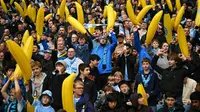 Penjelasan di Balik Aksi Fans Manchester City Bawa Pisang Tiup ke Stadion