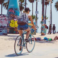 Tren liburan 2019 (Unsplash)