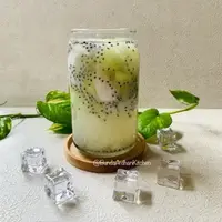 Resep es kuwut kelapa muda yang segar disajikan saat Lebaran. (dok. Cookpad @BundaArdhanKitchen)