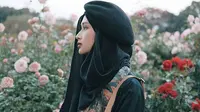 Rahmalia Aufa Yazid, hijaber asal Indonesia yang pikat perhatian media internasional. (dok. Instagram aufatokyo/https://www.instagram.com/p/BbTy9jvgRkA/Asnida Riani)