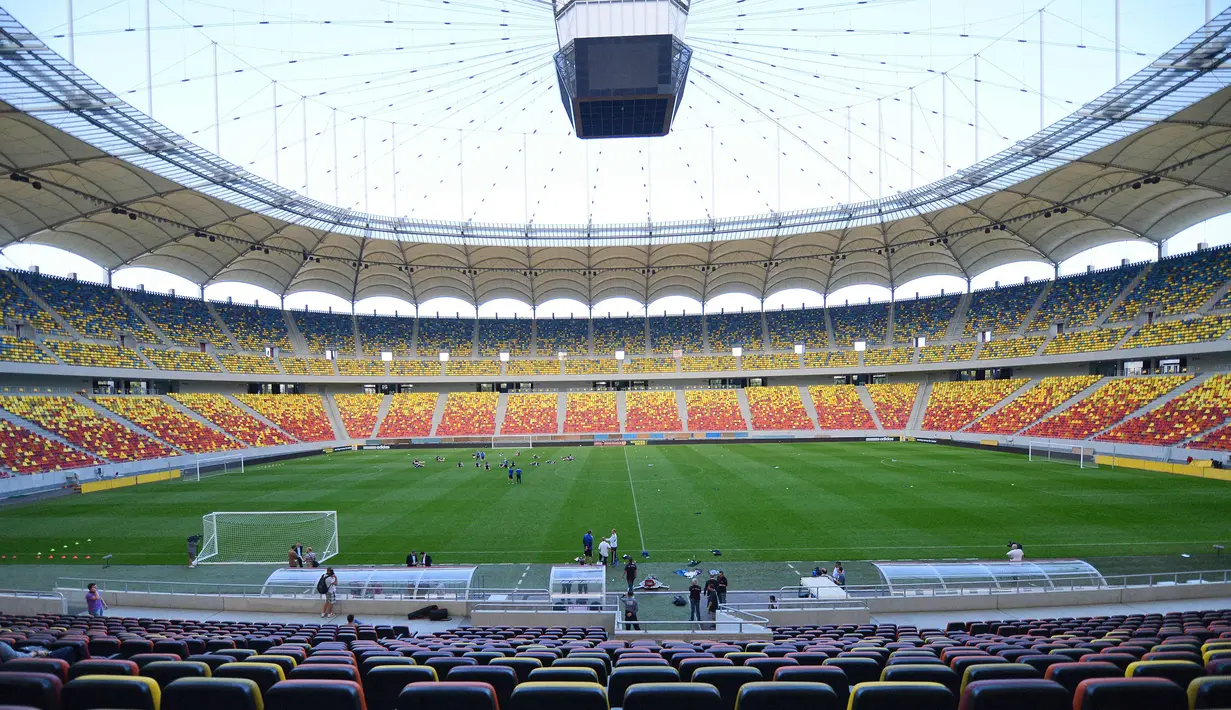 National Arena dibangun mulai 20 Februari 2008 hingga tahun 2011 oleh kolaborasi dua perusahaan Jerman dan Italia, Max Bogl dan Astaldi. Dari segi rancangan diserahkan kepada Gerkan, Marg and Partners. (AFP/Daniel Mihailescu)