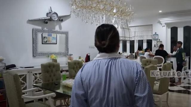 6 Potret Mewah Rumah Iis Dahlia, Cicilannya Capai Rp 250 Juta Per Bulan