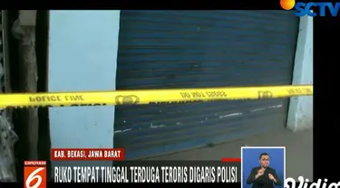 Dua terduga teroris yang melarikan diri saat penggerebekan, mengendarai sepeda motor bernomor polisi B 6324 KHT mengarah ke Kota Bekasi.