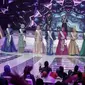 Top 10 finalis yang lolos dalam malam puncak Puteri Muslimah Asia 2018 di Jakarta, Senin (7/5). Peserta yang lolos berasal dari Indonesia, Malaysia, Brunei Darussalam, Turki, Timor Leste, dan Singapura. (Liputan6.com/Faizal Fanani)