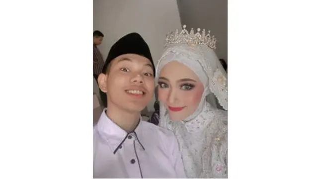 5 Momen Mesra Tegar Septian dan Istri Setelah Menikah, Main Game Bareng