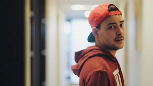 FOTO: Gaya Riza Shahab saat Pakai Topi, Tampil Trendi
