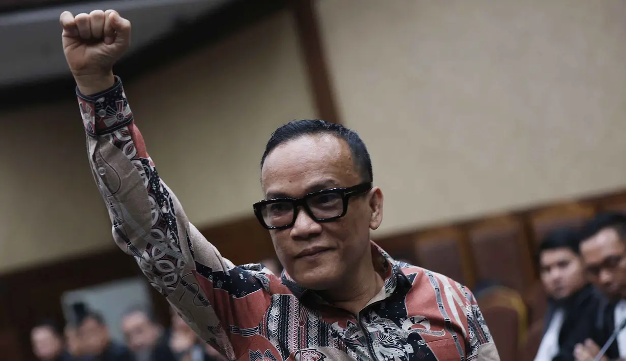 Mantan Wakil Menteri Ketenagakerjaan (Wamenaker), Immanuel Ebenezer Gerungan alias Noel, saat mengikuti sidang pembacaan tuntutan dari Jaksa Penuntut Umum (JPU) atas kasus dugaan pemerasan dan penerimaan gratifikasi terkait pengurusan sertifikasi Keselamatan dan Kesehatan Kerja (K3) di lingkungan kementerian Ketenagakerjaan di Pengadilan Tindak Pidana Korupsi, Jakarta, Senin (18/5/2026). (Kapanlagi.com/Budy Santoso)