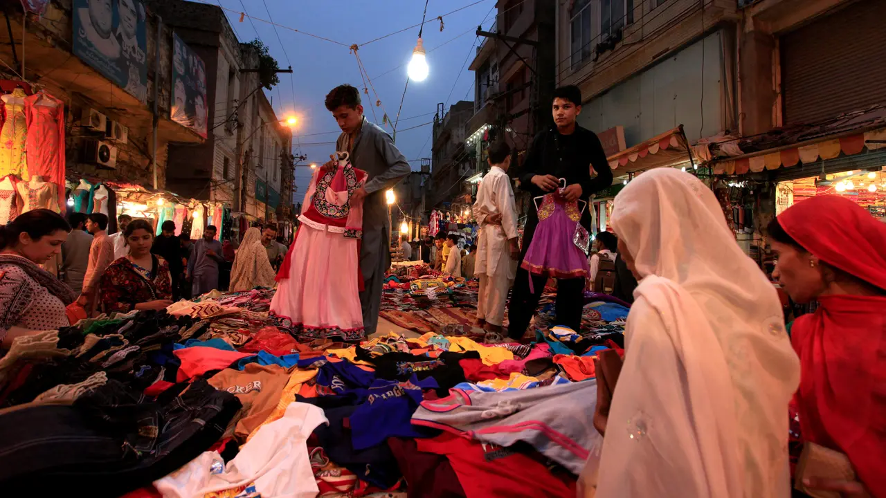 Begini Cara Warga Pakistan Sambut Ramadan
