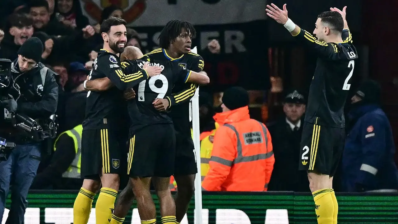 Manchester United taklukkan Arsenal