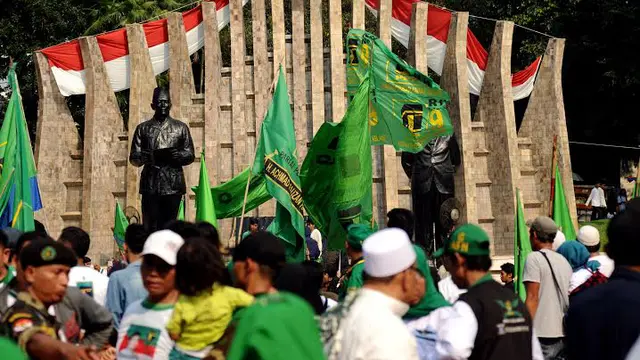 [FOTO] Tiga Orator Ulung PPP Hangatkan Tuga Proklamasi