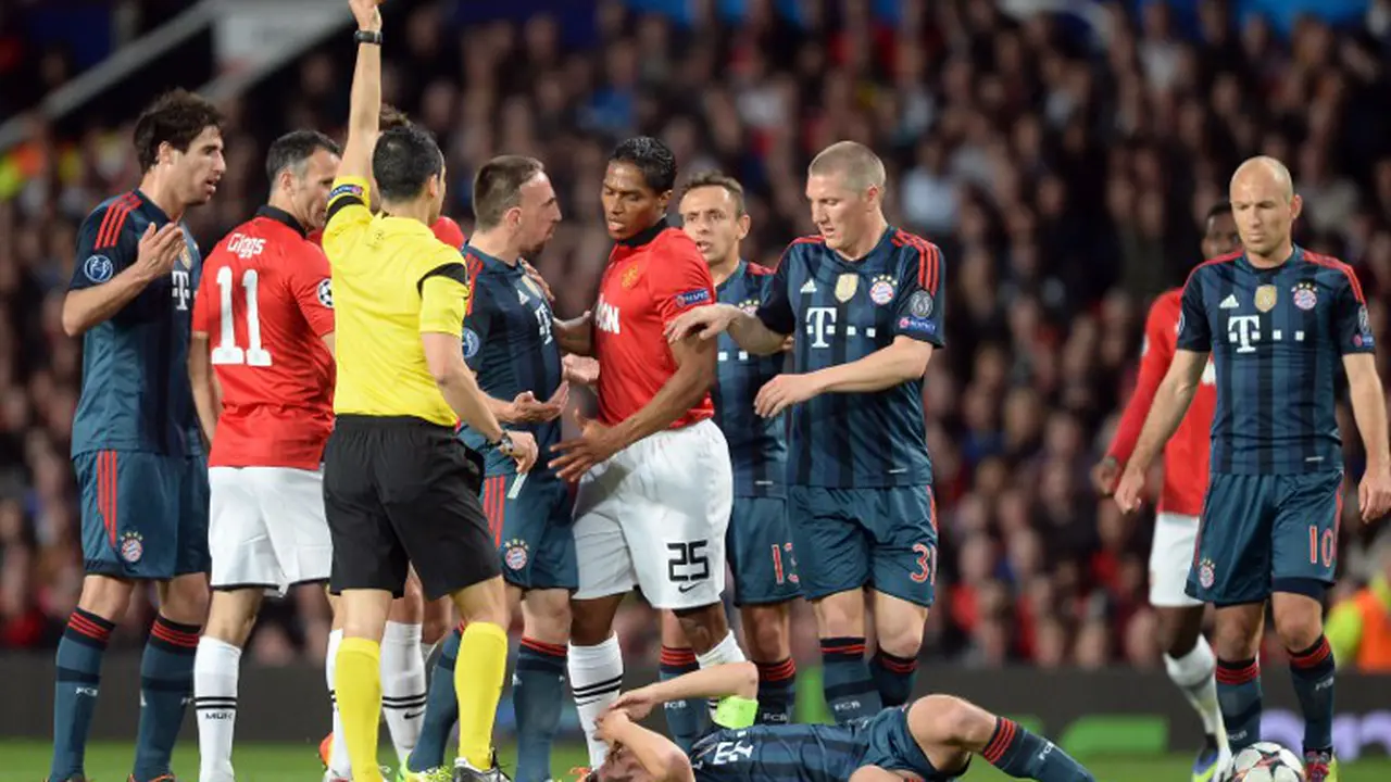Laga MU vs Muenchen (CHRISTOF STACHE / AFP)