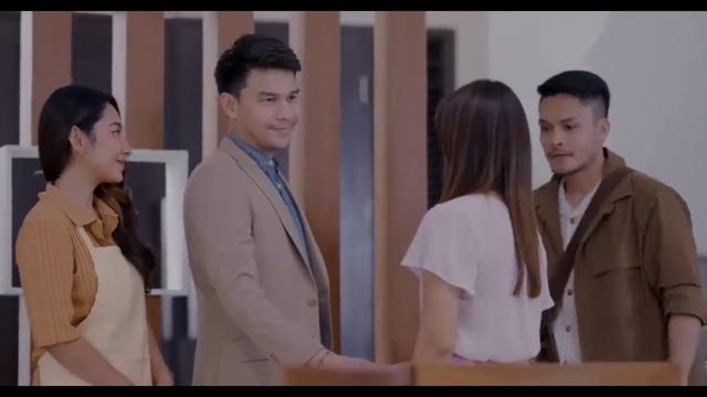 Alisia Rininta dan Randy Pangalila dalam MV Mesin Waktu OST Takdir Cinta yang Kupilih (Foto: Youtube Sinemart)