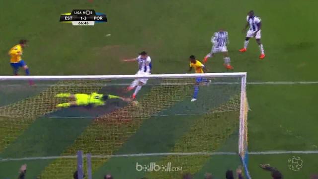 Porto butuh waktu hingga 37 hari untuk bangkit dari ketinggalan dan menang 3-1 atas  Estoril dalam laga lanjutan Liga Portugal. Pe...