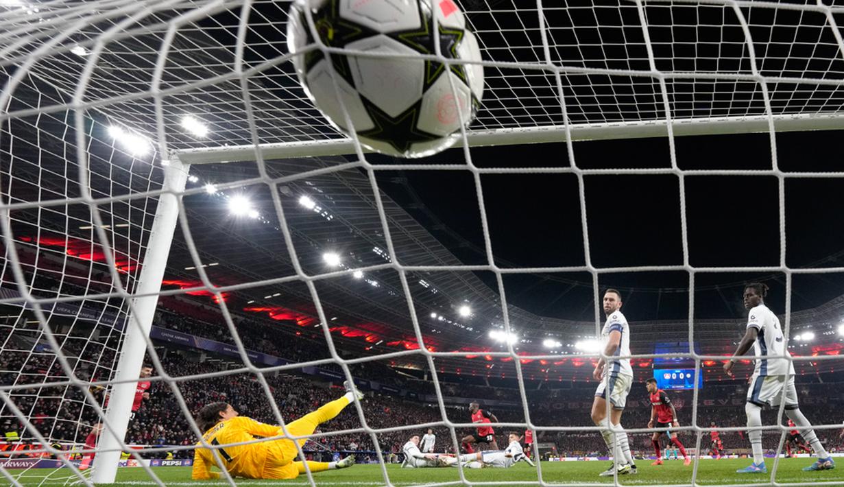 Gawang Inter Milan akhirnya jebol di Liga Champions. Tembok kukuh itu akhirnya runtuh oleh Bayer Leverkusen dalam matchday 6, Rabu dini hari WIB (11/12/2024). (AP Photo/Martin Meissner)