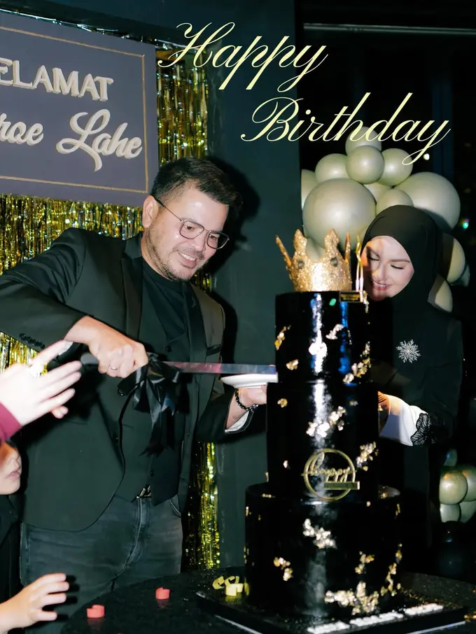 Aura Lady Boss Irish Bella dengan Outfit Serba Hitam di Surprise Birthday Party Sang Suami
