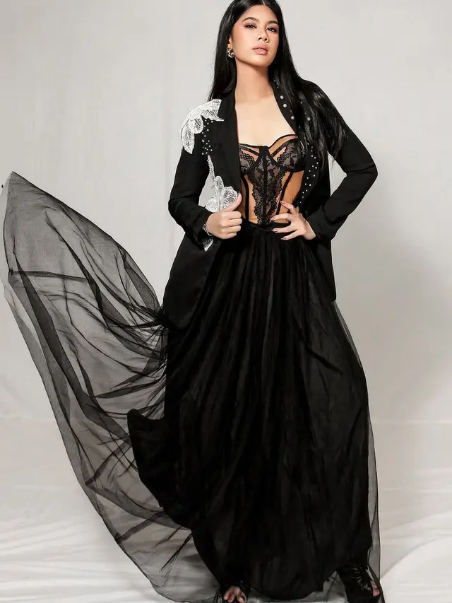 Tampilan Almira Yudhoyono di pemotretan terbaru. [@artikawhulandary]