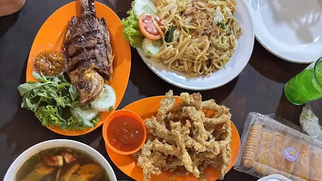 Rekomendasi Tempat Makan di Dekat Tol Colomadu Karanganyar