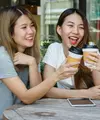 Ilustrasi hangout dengan teman terdekat./copyright freepik/tirachardz