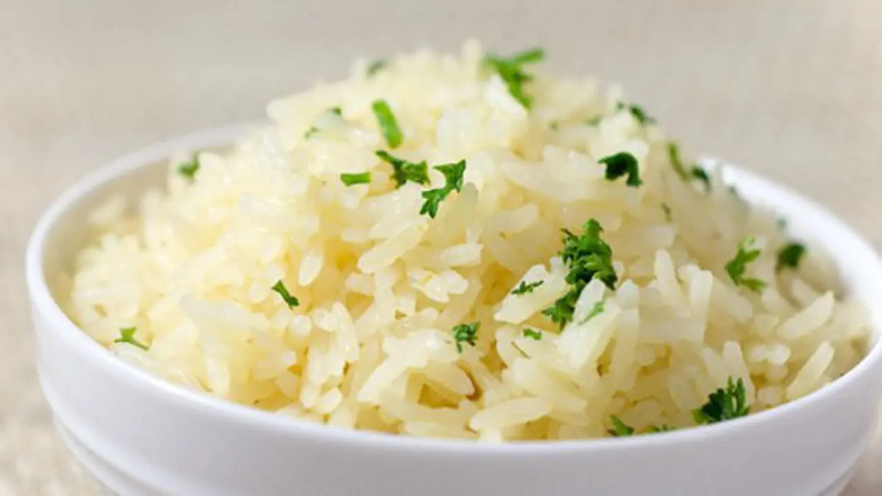 Sarapan nasi/Copyright Shutterstock