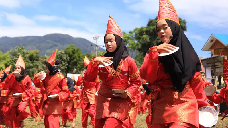 Asal Usul Tari Piring Sumatra Barat, Penuh Makna dan Mendalam