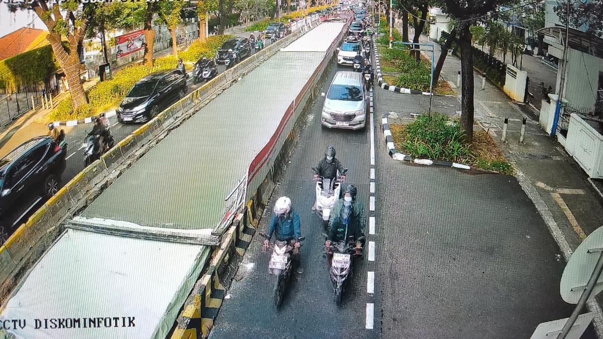 Jalan Kebon Sirih Dibongkar, Proyek Dikerjakan Bertahap