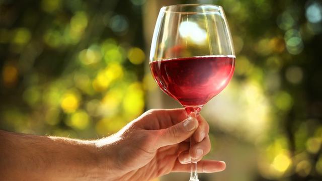 [Bintang] Ilustrasi Alkohol