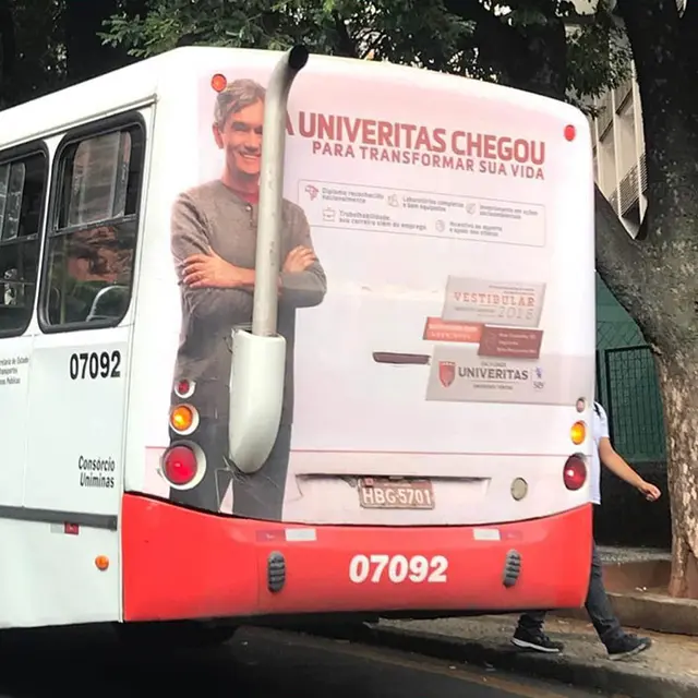 10 Iklan Nyeleneh Bikin Geleng Kepala Sekaligus Gagal Paham