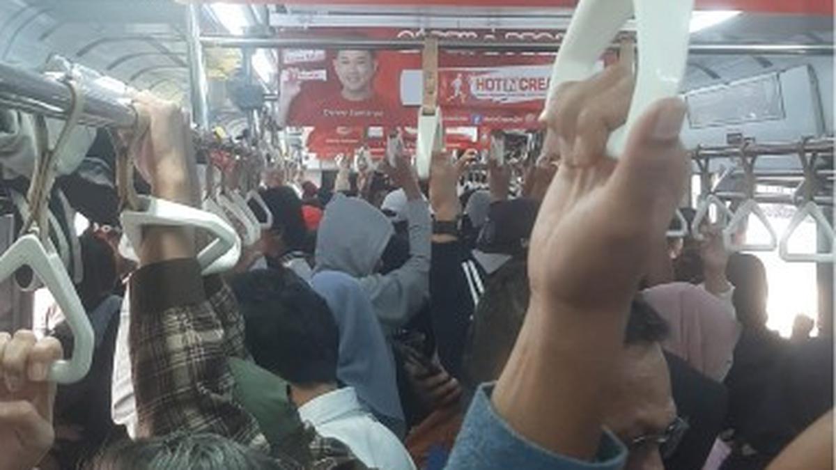 KRL Bogor-Jakarta Kota Kembali Normal, Penumpang Masih Padat