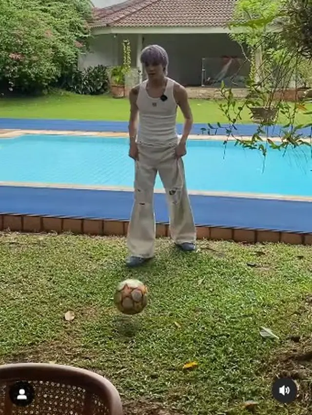 8 Momen Taeyong NCT Main ke Rumah Raffi Ahmad dan Nagita Slavina, Ajak Sparing Tenis
