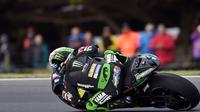Pembalap Yamaha Tech 3, Johann Zarco resmi menjadi Rookie of the Year MotoGP 2017. (PAUL CROCK / AFP)