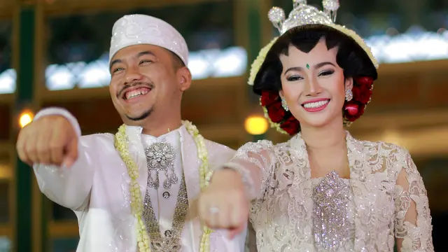 [Bintang] Usai Menikah, Arie Pujianto Hadiahi Rumah untuk Ratu Felisha