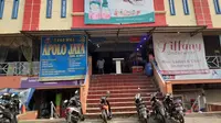 Pasar Kelapa Dua Kabupaten Tangerang ditutup sementara. (Liputan6.com/Pramita Tristiawati)
